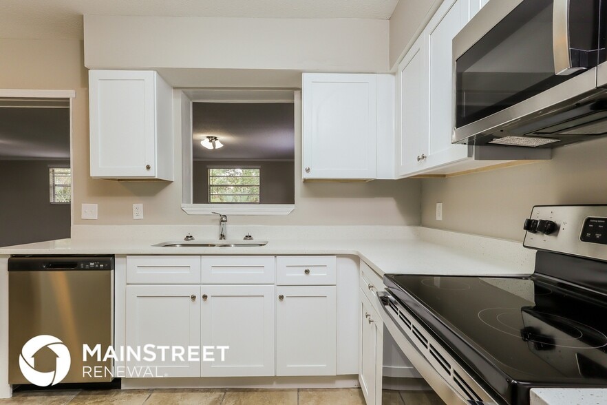 Building Photo - 11649 Cape Horn Ave