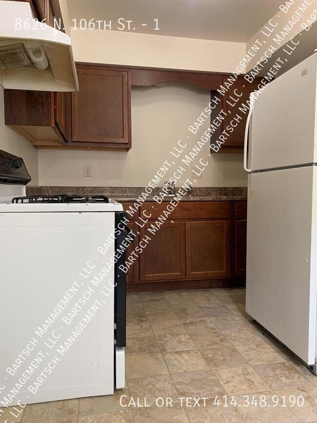 Building Photo - 8626 N 106th St