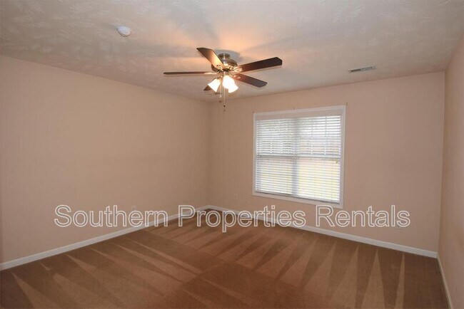 Building Photo - 89 Person Ct