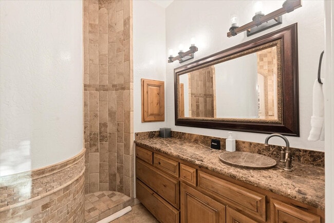 Building Photo - 6708 E Calle de Las Estrellas Rd