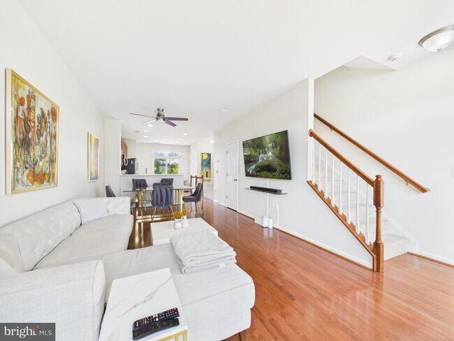 Building Photo - 15653 John Diskin Cir