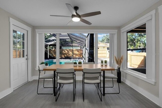 Building Photo - 1452 S Evergreen Ave