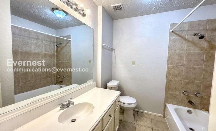 Building Photo - 13507 Tara Oak Dr