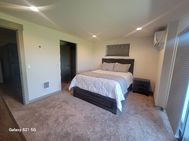 Building Photo - 2700 Old Dufur Rd