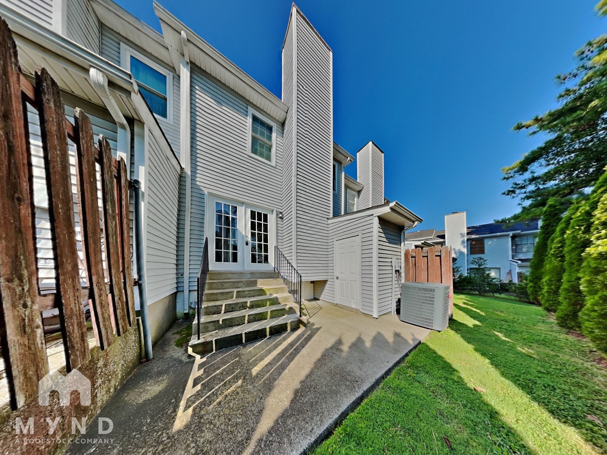Building Photo - 461 Claircrest Dr