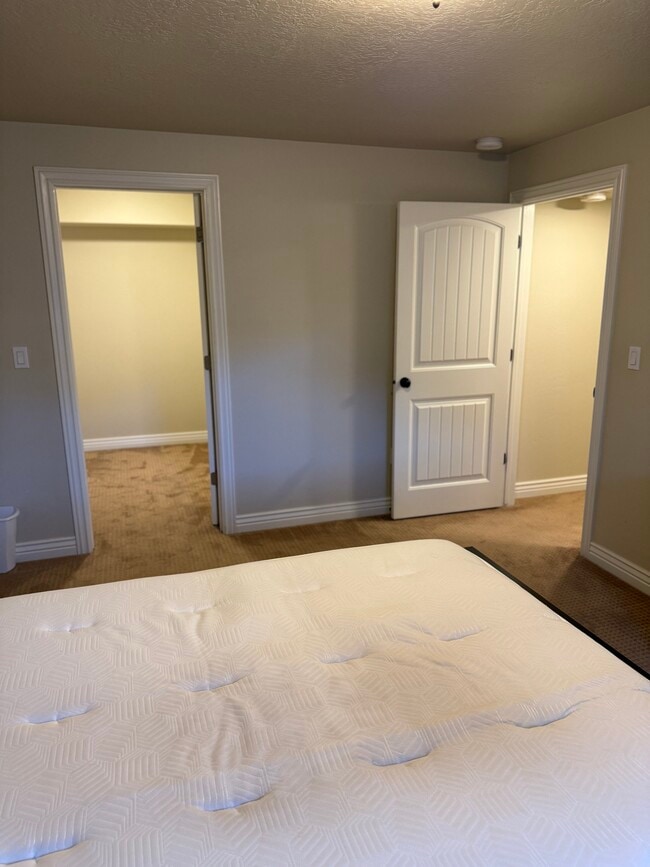 Building Photo - 1213 St Joseph St