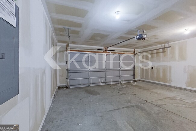 Building Photo - 15 Carrollton Dr