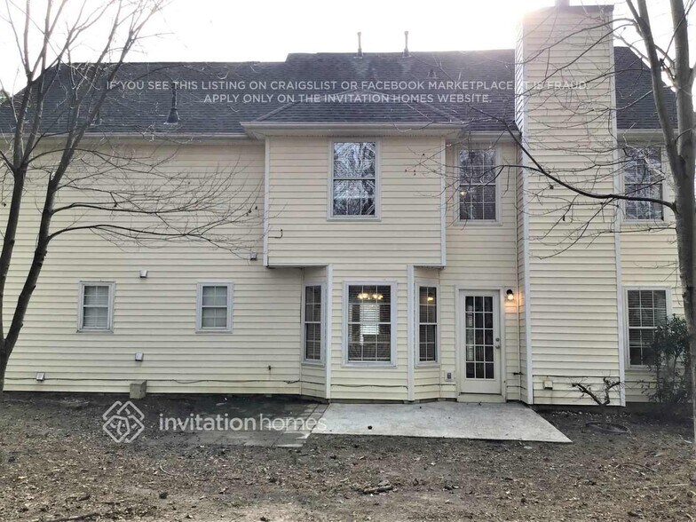 Building Photo - 718 Arbour Way