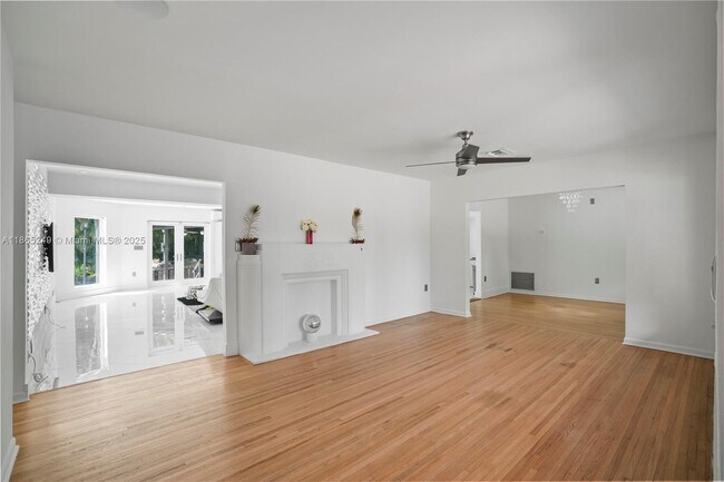Building Photo - 1436 Mantua Ave