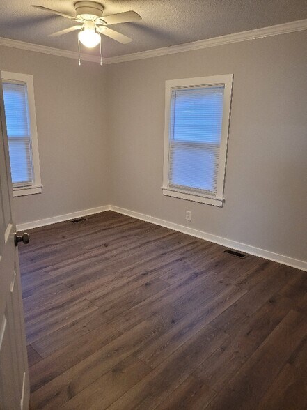 Building Photo - 1407 Whitsett St