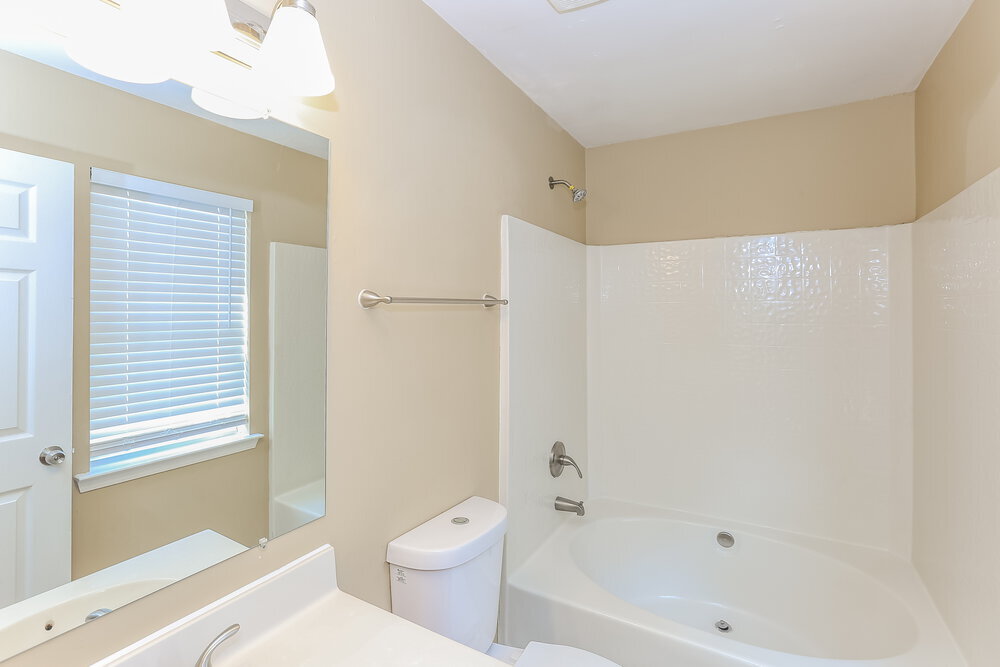 Building Photo - 1563 Hollow Maple Dr