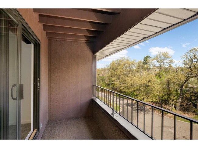 Building Photo - 7500 Cahill Rd