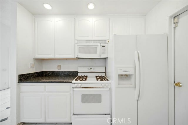 Building Photo - 75 Willow Tree Ln
