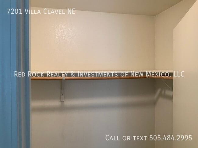 Building Photo - 7201 Villa Clavel NE