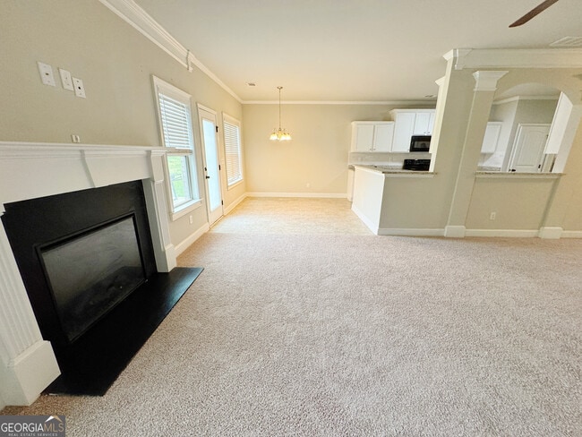 Building Photo - 732 Sanctuary Ln