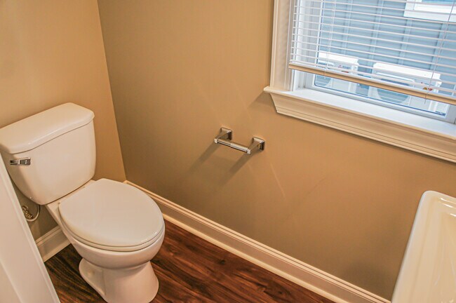 Building Photo - MLK @ Fairview