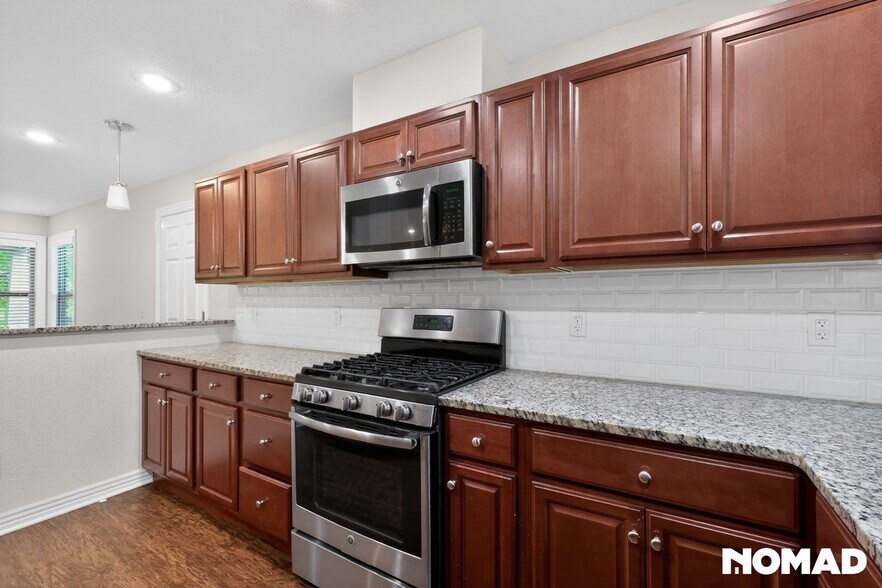 Building Photo - 2088 E Custer Ln