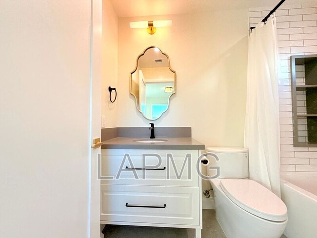 Building Photo - 4762 Charters Ave