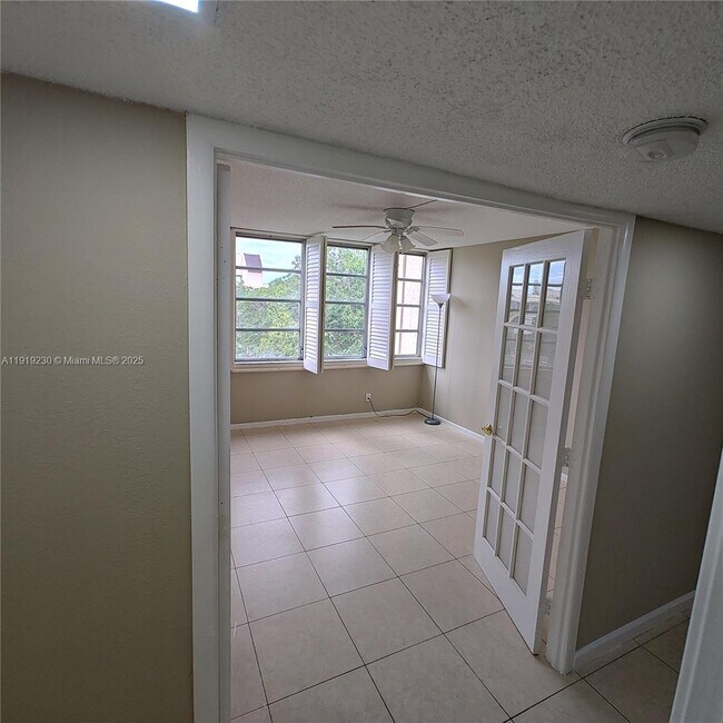 Building Photo - 7051 Environ Blvd