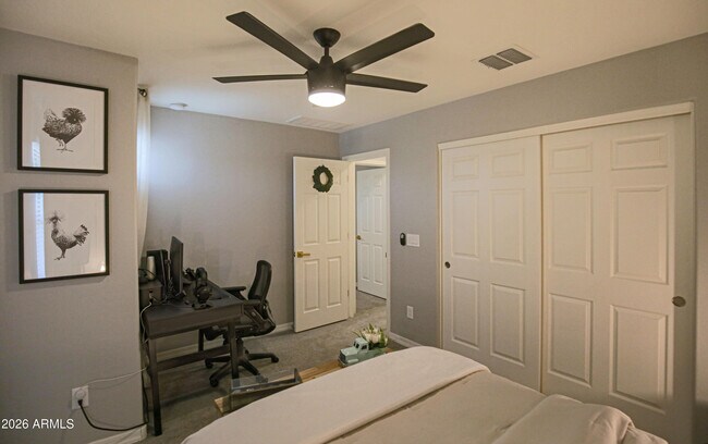 Building Photo - 8820 W Lamar Rd