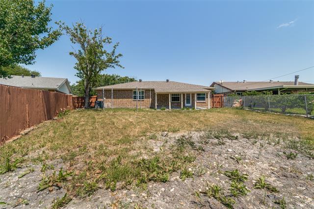 Building Photo - 1502 Staple Dr