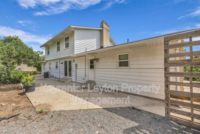 Building Photo - 2420 Bonneville Terrace Dr