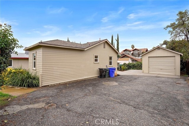 Building Photo - 11750 California St