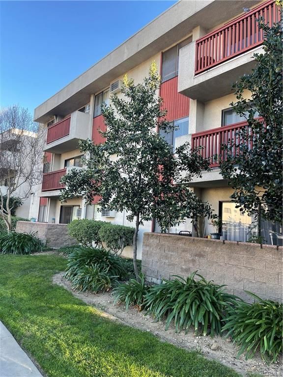 Building Photo - 20234 Cantara St