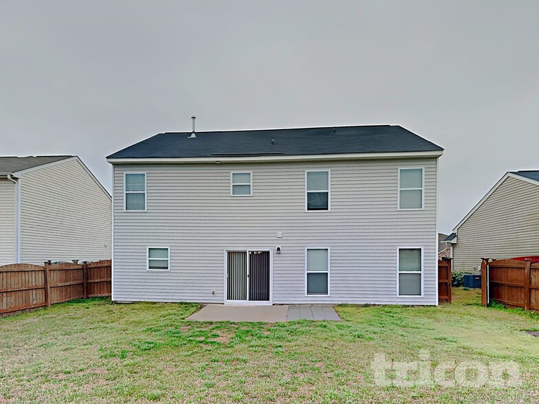 Building Photo - 919 Dovefield Ln