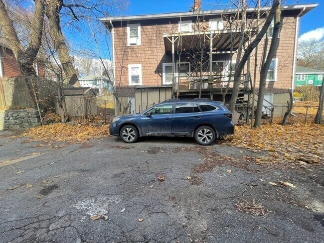 Building Photo - 3 High St Pl