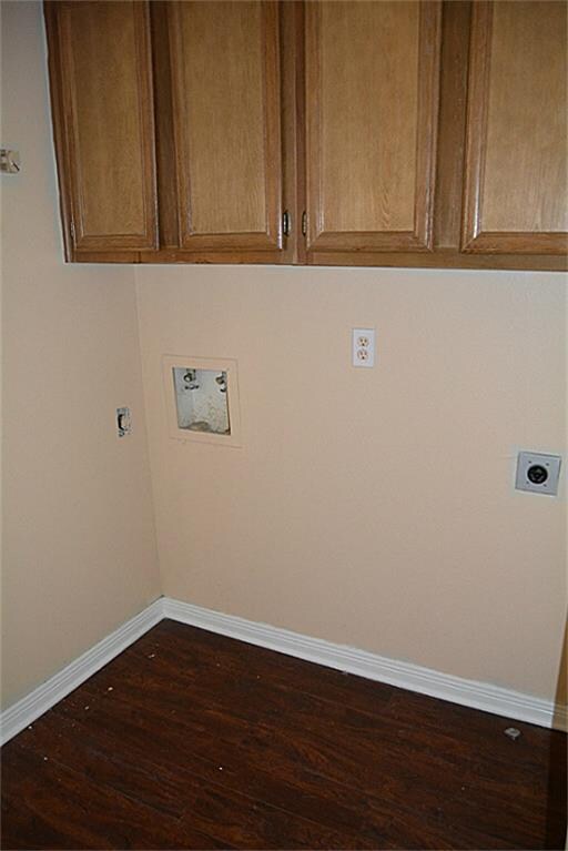 Building Photo - 3500 Tangle Brush Dr