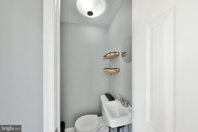 Building Photo - 3120 Almond St