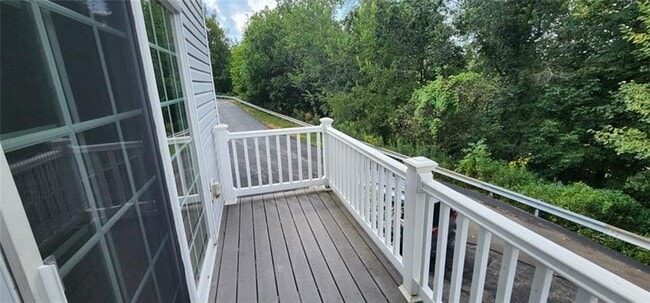 Building Photo - 246 Overlook Ct
