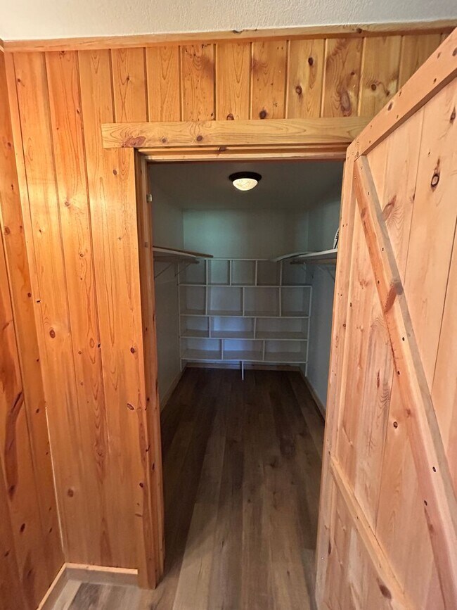 Building Photo - Beautiful 3 Bed, 2 Bath Home in Columbia Falls, MT - Close to Glacier National Park