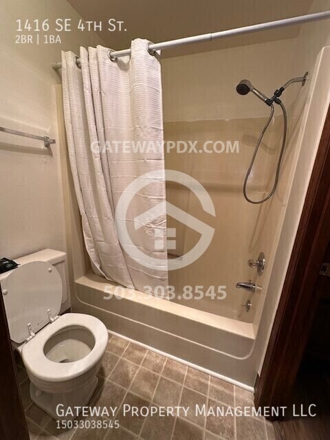 Building Photo - 1416 SE 4th St