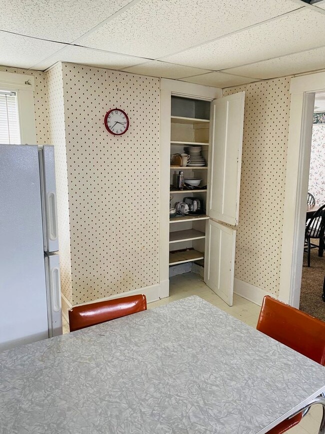 Building Photo - 2 Bedroom, 2 Bath Home furnished home in M...