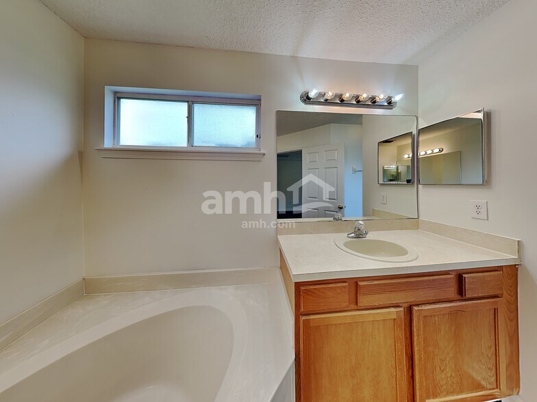 Building Photo - 1139 Calla Glen Ln