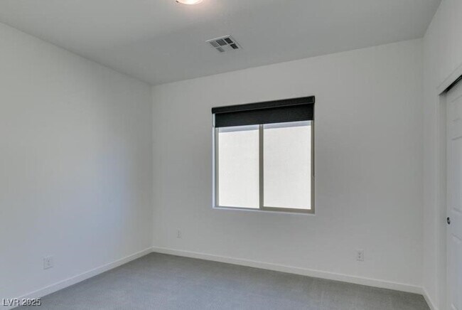 Building Photo - 713 Foreign Reef Wy