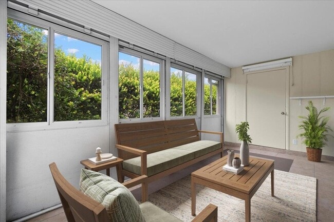 Building Photo - 374 Bennington Ln