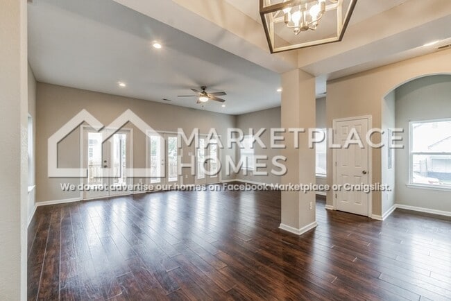 Building Photo - 2529 Tidewater Dr