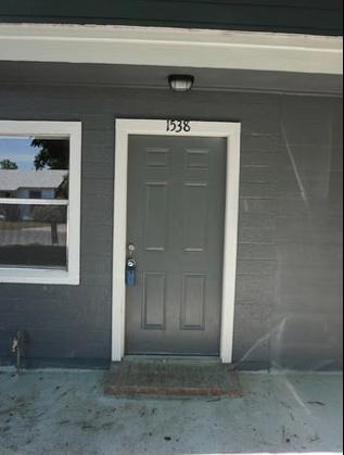 Building Photo - 1538 W Hollywood Ave