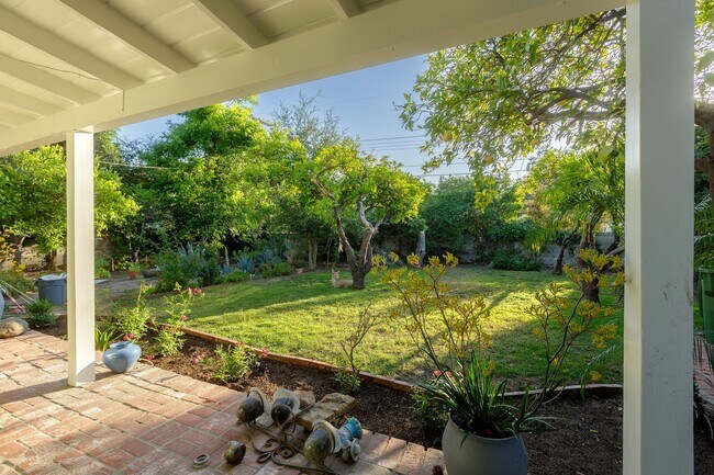 Building Photo - Charming Rustic 3BD/2BA Home in Peaceful C...