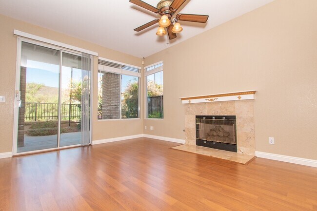 Building Photo - Elegant 4 Bed / 3 Bath House in Twin Oaks Valley Ranch/ San Marcos!