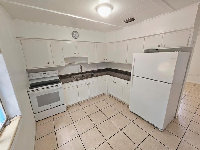 Building Photo - 10532 51st Terrace N