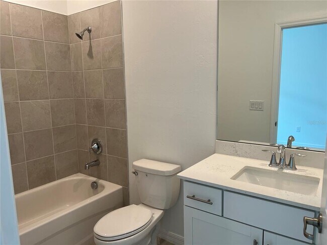 Building Photo - 11370 Burgundy Dr