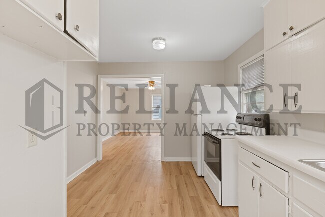 Building Photo - 1422 S Meridian Ave