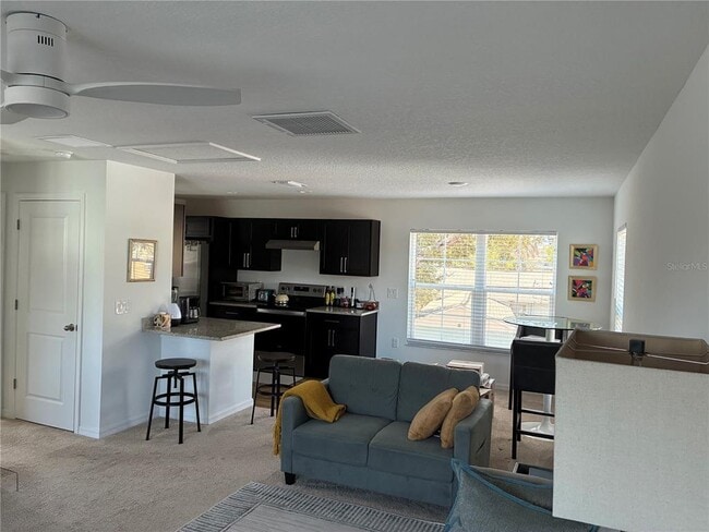 Building Photo - 2651 Bayside Dr S