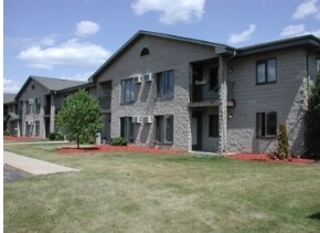 Building Photo - Village Park Apartments-Appleton