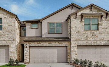 Building Photo - 7115 Fannin St