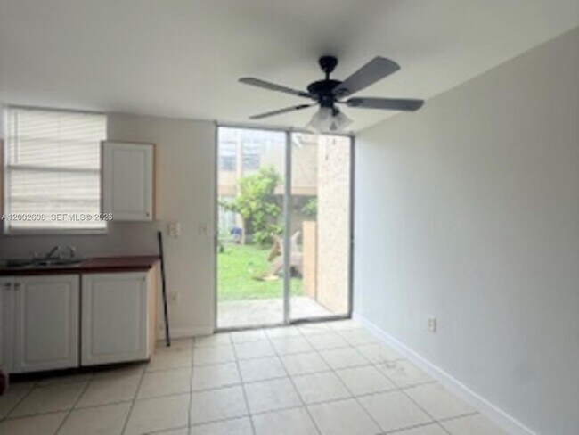 Building Photo - 5966 SW 68th St